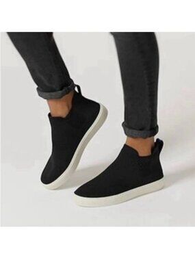 Rothys The Chelsea Black Knit Slip-On Sneakers With White Sole Womens Size 8.5 S